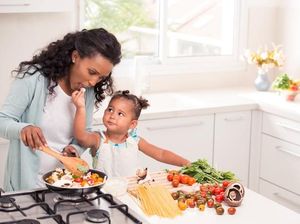 Perhatikan 4 Cara Memasak Ini Agar Nutrisi Makanan Anak Tetap Optimal Perhatikan 4 Cara Memasak Ini Agar Nutrisi Makanan Anak Tetap Optimal