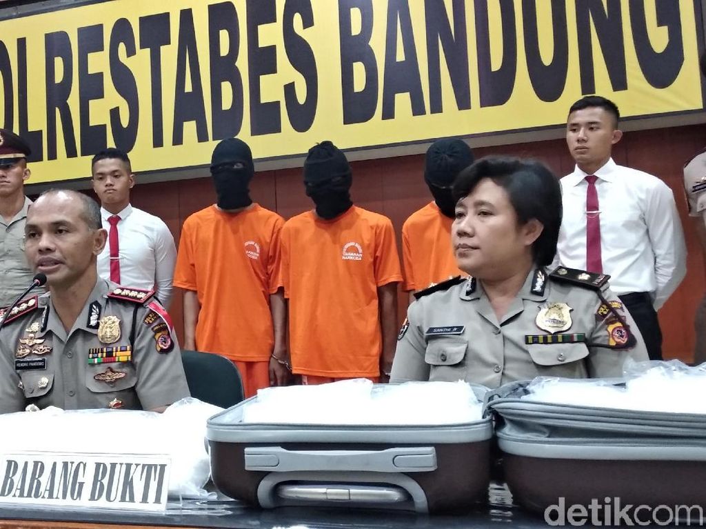 Sabu Rp 21 M Dibungkus Abon Dikirim ke 6 Kota Besar Indonesia Sabu Rp 21 M Dibungkus Abon Dikirim ke 6 Kota Besar Indonesia