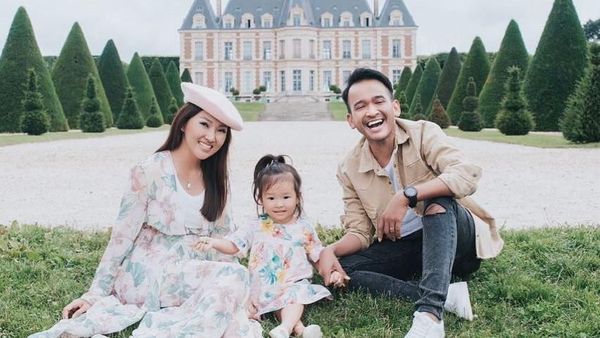 Foto: Intip Liburannya Ruben Onsu Sekeluarga di Prancis