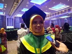 Cerita Anak Petani Jadi Wisudawan Terbaik UMI Makassar