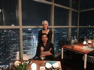 Romantis! Momen Saat Ricky Komo Katakan Putus, Makan Bersama Sang Istri Romantis! Momen Saat Ricky Komo Katakan Putus, Makan Bersama Sang Istri
