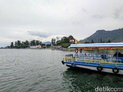 Kemenhub Akan Evaluasi Tarif Kapal Penyeberangan di Danau Toba