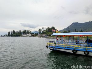 Kemenhub Akan Evaluasi Tarif Kapal Penyeberangan di Danau Toba Kemenhub Akan Evaluasi Tarif Kapal Penyeberangan di Danau Toba