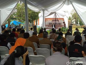 Sambut Pilkada Damai, KPU Cirebon Gelar Doa Bersama Sambut Pilkada Damai, KPU Cirebon Gelar Doa Bersama
