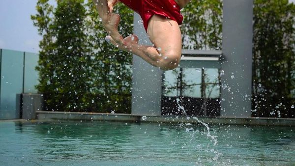 Potret Olahraga Daniel, Pendekar Bule Ganteng Lawannya Jackie Chan