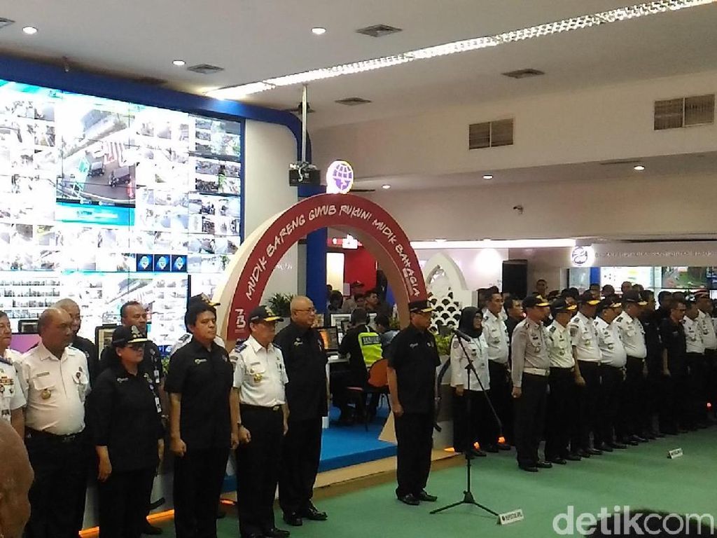 Tutup Posko Lebaran, Menhub Singgung Tragedi KM Sinar Bangun Tutup Posko Lebaran, Menhub Singgung Tragedi KM Sinar Bangun