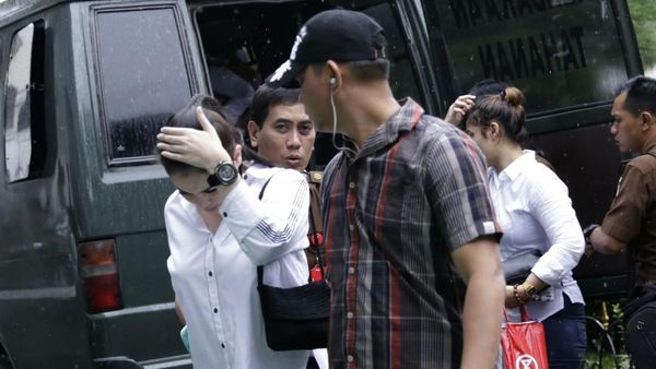 Jennifer Dunn, Reza Bukan hingga Kedekatan Ariel dan Pevita