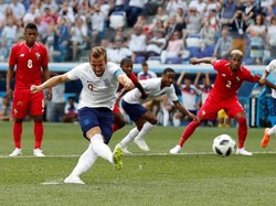 Dua di antara tiga gol yang dibuat Kane datang dari titik penalti. Gol pertama Harry Kane pada laga ini dia buat di menit 22, setelah pemain Panama mendorong Jesse Lingard.(REUTERS/Matthew Childs)
