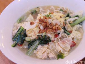 Cerita Cafe: Mantap! Iga Penyet dan Mie Godok Sedap Ada di Sini