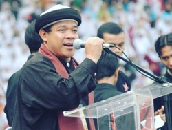 Ngefans, Abdul Somad Syukuri Pernah Sepanggung bareng Hari Moekti