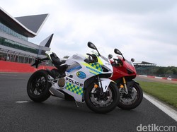 Polisi Inggris Pakai Motor Ducati Berteknologi MotoGP