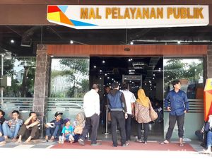 Pemilih Wajib e-KTP, Antrean Perekaman dan Pencetakan Mengular