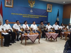 Deg-degan PPDB, Para Siswa Serbu Instagram Kemendikbud