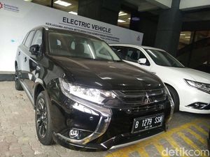 Surat dan Pelat Mobil Listrik untuk Pemerintah Masih Sementara Surat dan Pelat Mobil Listrik untuk Pemerintah Masih Sementara