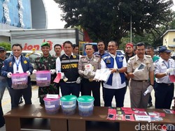 Polisi Ungkap Penyelundupan Lobster yang Libatkan Petugas Maskapai
