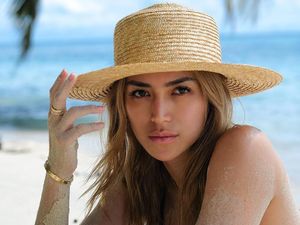 Foto: Cantiknya Jessica Iskandar Liburan di Mentawai