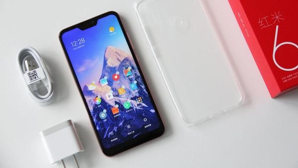Penampakan Redmi 6 Pro Berkamera Ganda dan Berponi