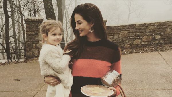 Kompaknya Model Victorias Secret, Lily Aldridge dengan si Kecil