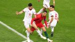 Momen Ronaldo Gagal Penalti dan Dikartu akibat Sikut Lawan