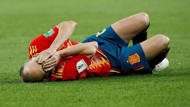 Andres Iniesta harus rela duduk di bangku cadangan.