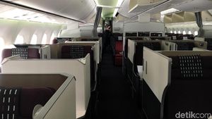Foto: Kelas Bisnis Japan Airlines yang Mewah & Nyaman
