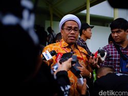 Ngabalin: Prabowo Tak Perlu Jadi Mediator ke Jokowi soal FPI