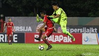Persija dan Persebaya sama-sama tampil menekan.