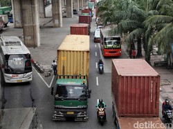 Banyak Akses Jalan Ditutup, Pengusaha Logistik Kesulitan Kirim Barang