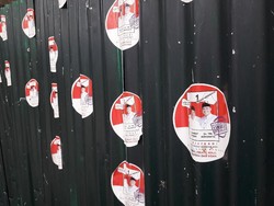 Satpol PP Bekasi Terkendala Turunkan APK di Masa Tenang