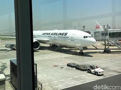 Maskapai Jepang Akan Bebaskan Penumpang Memakai Masker atau Tidak