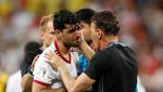 Suporter Portugal dan Spanyol Pesta Kelolosan, Iran dan Maroko berduka