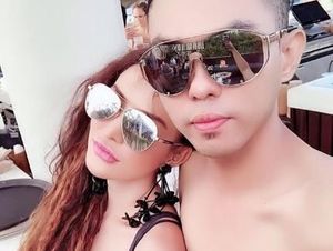 Cynthiara Alona Foto Bareng Pria Muda, Pacar?