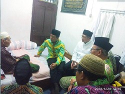 Sowan ke Mbah Moen, Rommy Dapat Pesan Dongkrak Suara