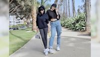 Foto: Gaya Mewah Syahrini Vs. Nia Ramadhani Liburan di Los Angeles