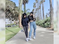 Foto: Gaya Mewah Syahrini Vs. Nia Ramadhani Liburan di Los Angeles