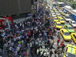 Mahasiswa Iran Demo Anti-Pemerintah Besar-besaran!