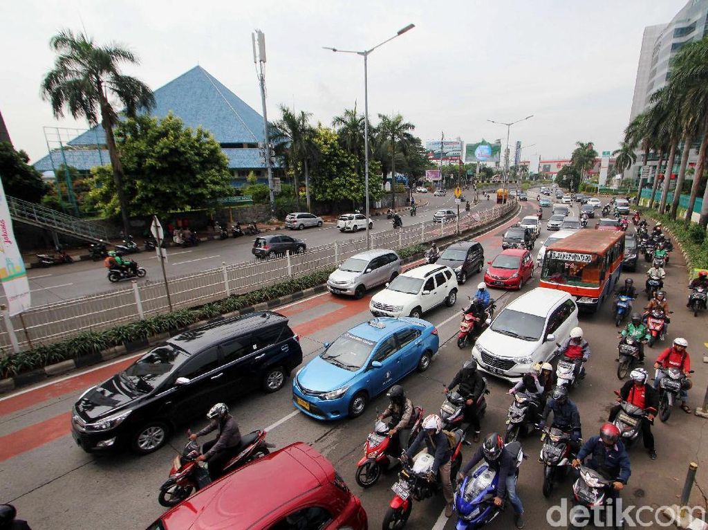 PDIP DKI Khawatir Jakarta Makin Macet Jika Pajak Motor Dihapus