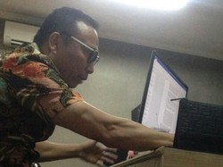 Pengacara: Tak Terima Ditilang, Ronny Gebrak Mobil Adik Herman Hery