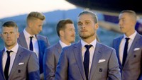 Seperti ini penampilan Gislason di luar lapangan. Menggunakan jas pun penampilan Gislason tak kelah keren dari di lapangan. Valery Matytsin/Valery Matytsin/TASS.