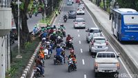 Ada Razia, Pemotor Nekat Balik Arah