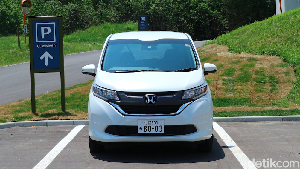 Honda Freed Model Baru di Jalanan Jepang, Kece Nggak?