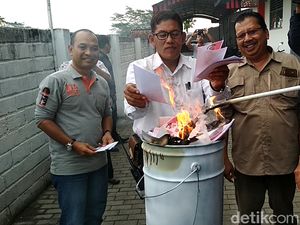 Temukan 415 Surat Suara Rusak, KPU Kota Blitar Lakukan Pemusnahan