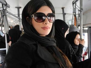 Potret Wanita Iran Kekinian: Cantik, Cerdas dan Berani