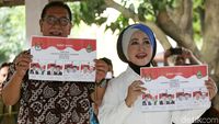 Deddy Mizwar Nyoblos Bareng Istri di TPS 61 Jatiwaringin