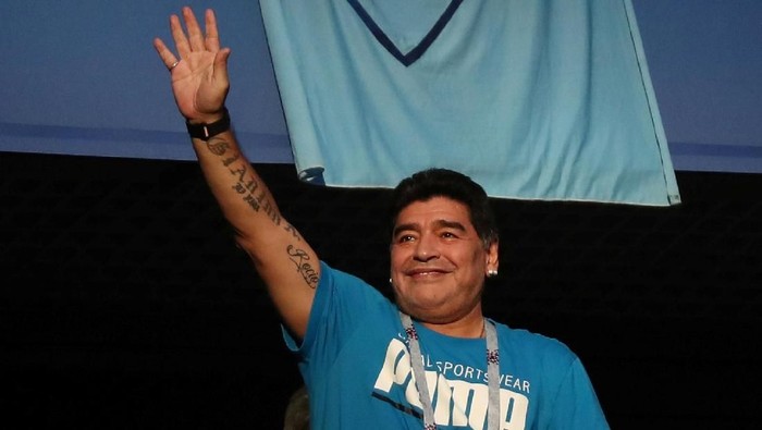 Soccer Football - World Cup - Group D - Nigeria vs Argentina - Saint Petersburg Stadium, Saint Petersburg, Russia - June 26, 2018   Diego Maradona in the stands before the match    REUTERS/Sergio Perez