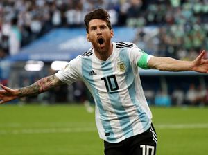 Video: Ini Baru Kapten Messi!