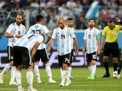 Blundernya yang berujung penalti Nigeria boleh jadi akan terlupakan lewat penampilan trengginasnya, dengan wajah berdarah-darah. Gabriel Rossi/Getty Images. Gabriel Rossi/Getty Images.