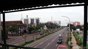 Libur Pilkada, Jalan di Kota Bekasi Lengang