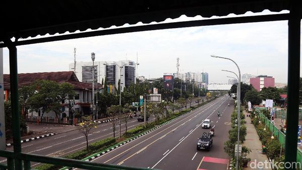 Libur Pilkada, Jalan di Kota Bekasi Lengang