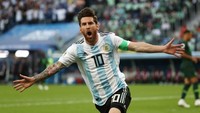 Messi bikin gol pertama Argentina dalam kemenangan 2-1 atas Nigeria. Reuters/Sergio Perez.